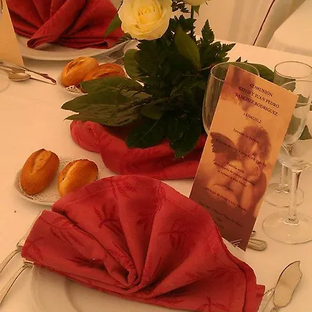 De Hotel 2*